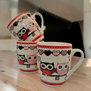 Taza “Búhos Amorosos Con Guirnalda”