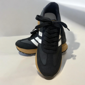 Tenis Urbanos Negros Con Rayas Blancas