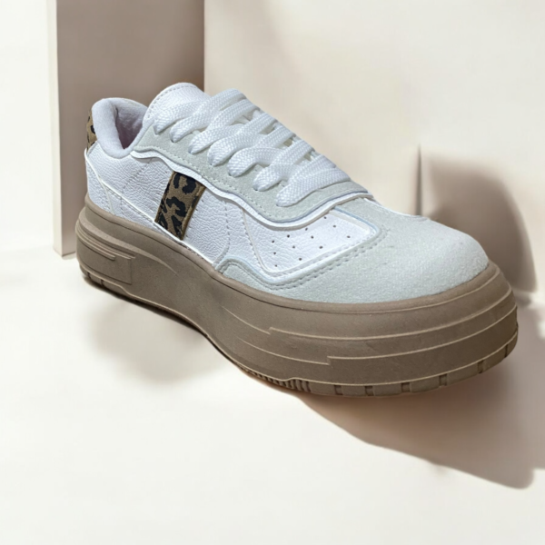 Tenis Urban Style Con Detalle Animal Print - Image 3