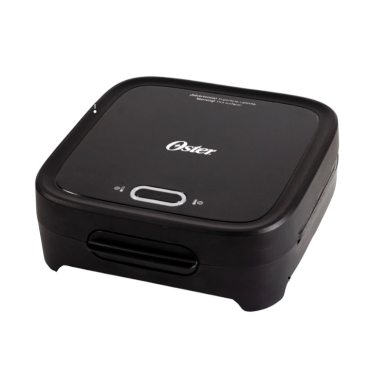 Sandwichera Oster® Panini Compacta Con Platos Hondos Ckstsm400 Color Negro