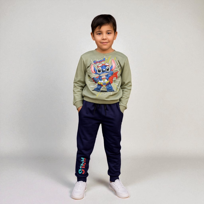 Conjunto Stitch Aventurero – Buzo Verde & Pantalón Azul Oscuro