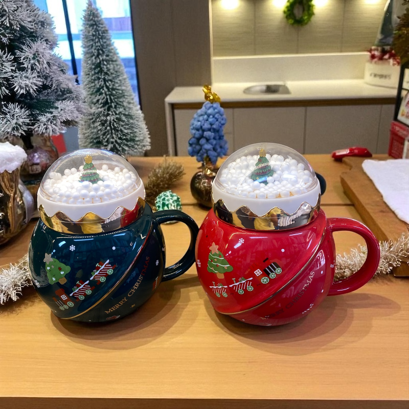 Taza Navideña Bola de Nieve con Tren 🎄🚂 - Image 5