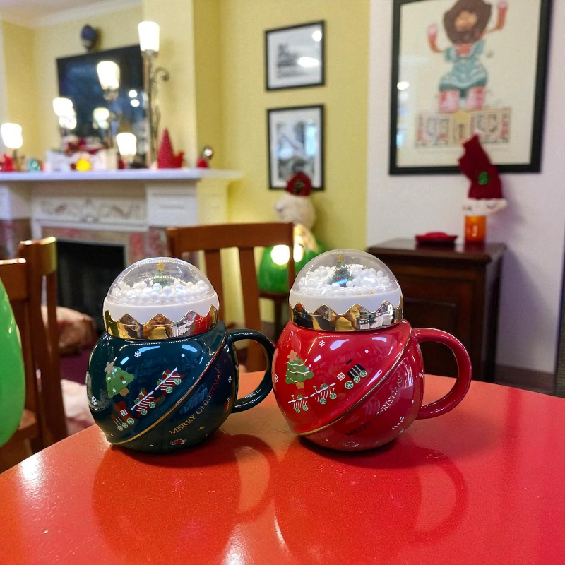 Taza Navideña Bola de Nieve con Tren 🎄🚂 - Image 4