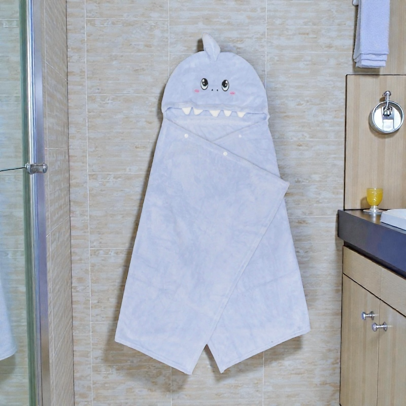 Toalla Infantil Con Capucha Tiburón - Image 2