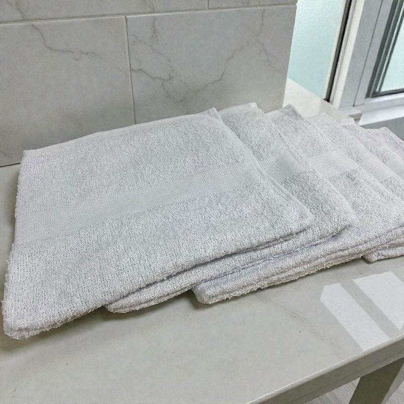 Toalla Blanca Básica Ligera 60x120cm - Image 2