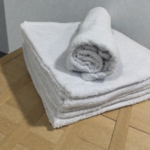 Toalla Blanca Básica Ultra Ligera 70×130 cm