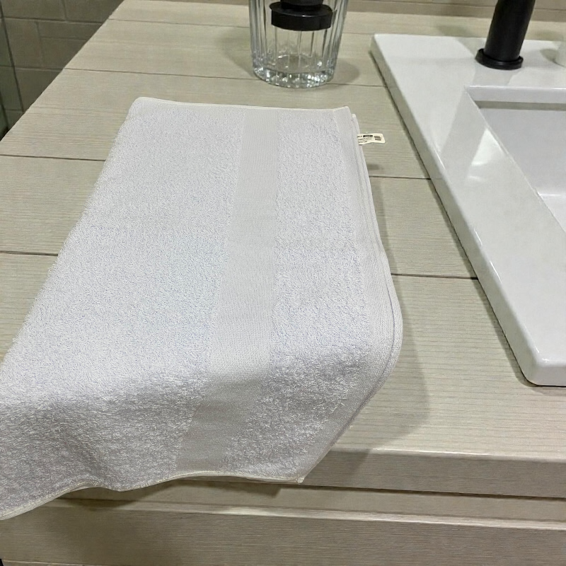 Toalla Blanca Clásica Soft Cotton 70x 140cm 350g - Image 3