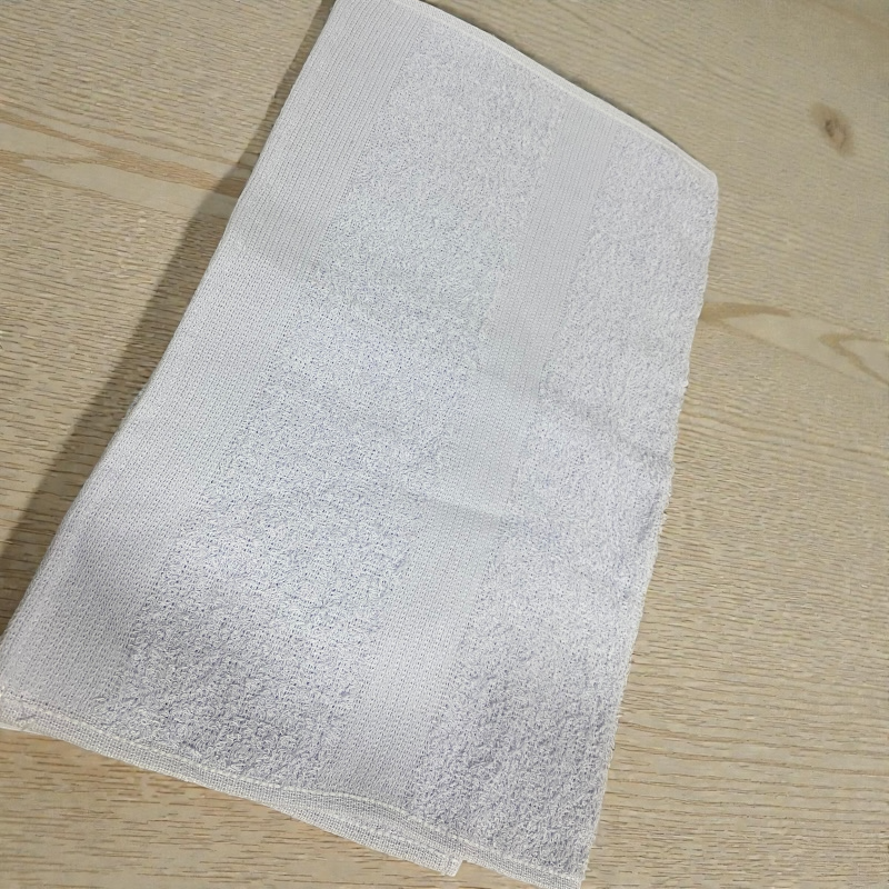 Toalla de Manos Blanca Básica – 40 × 70 cm - Image 5