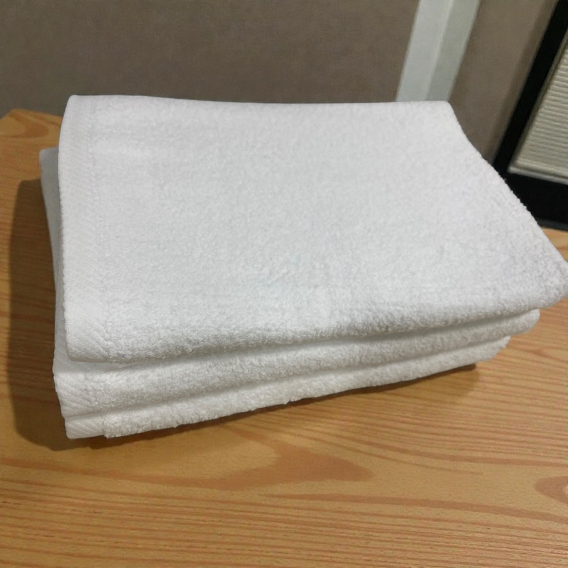 Toalla Blanca Cannon 100% Algodón 400g 70X130Cm - Image 2