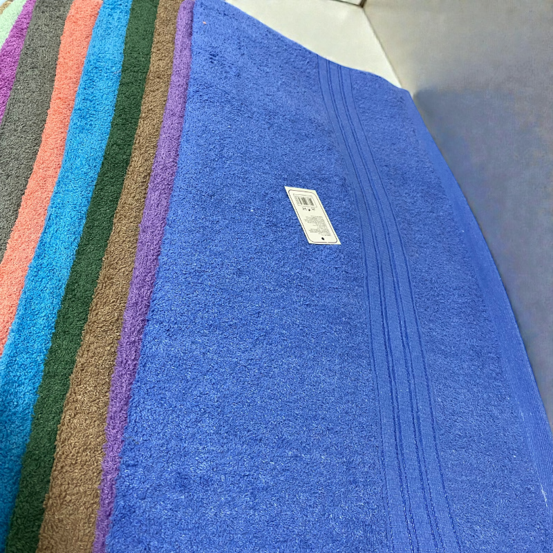 Toalla Clásica Suave 300 g – Secado Diario (70 x 140 cm) - Image 3