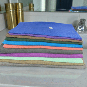 Toalla Clásica Suave 300 g – Secado Diario (70 x 140 cm)